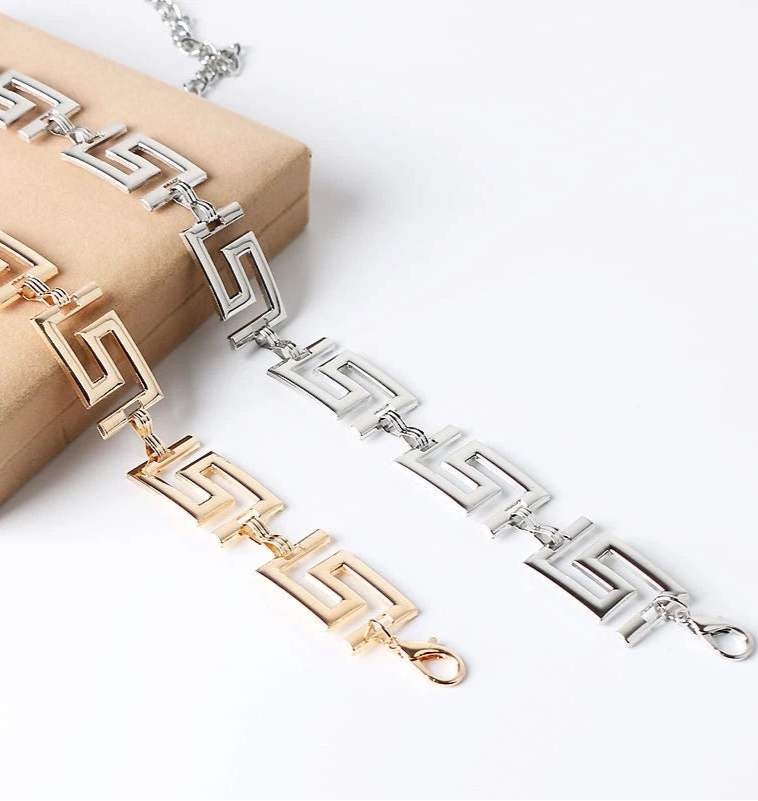 Cinto Feminino de Corrente em Metal Importado nas Cores Dourado e Prata