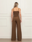 Conjunto Feminino Elegante em Alfaiataria com Regata de Alça nas Costas e Calça Social Longa