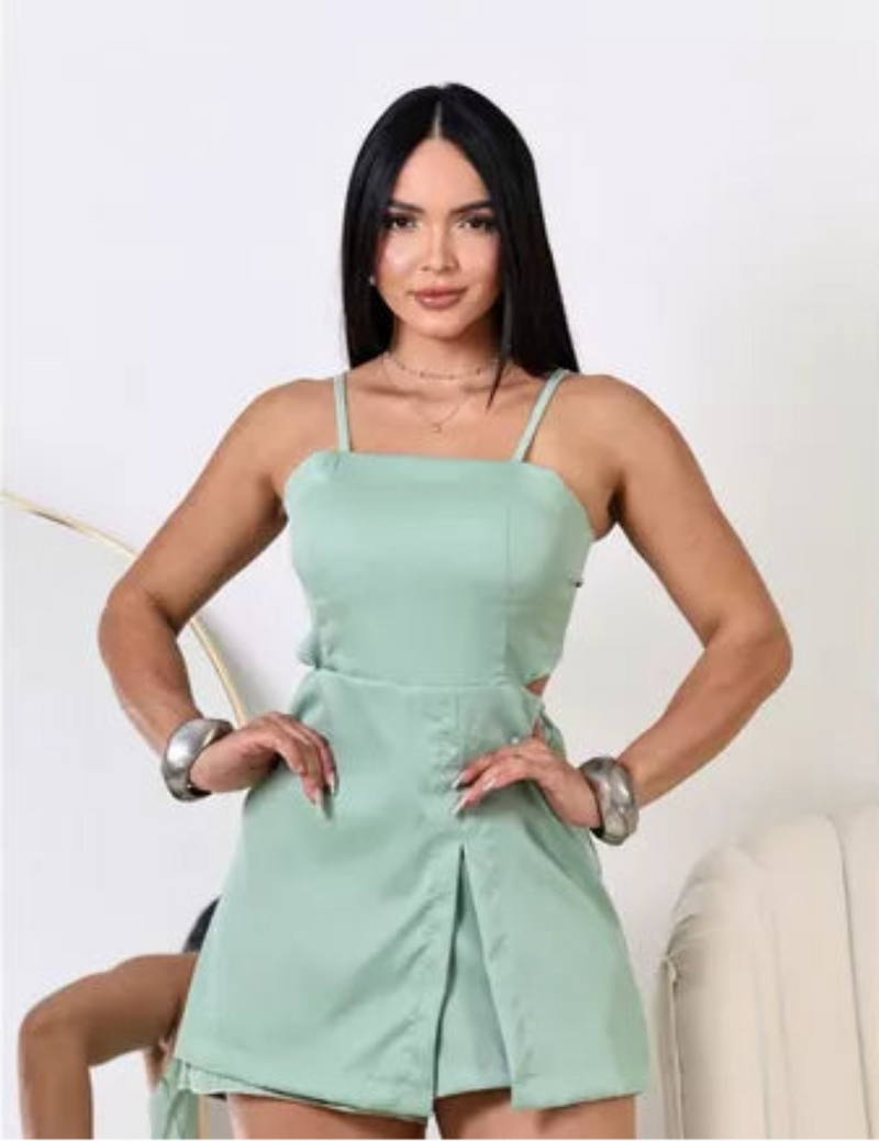Macaquinho Feminino Estilo Alfaiataria Social com Short-Saia e Bojo