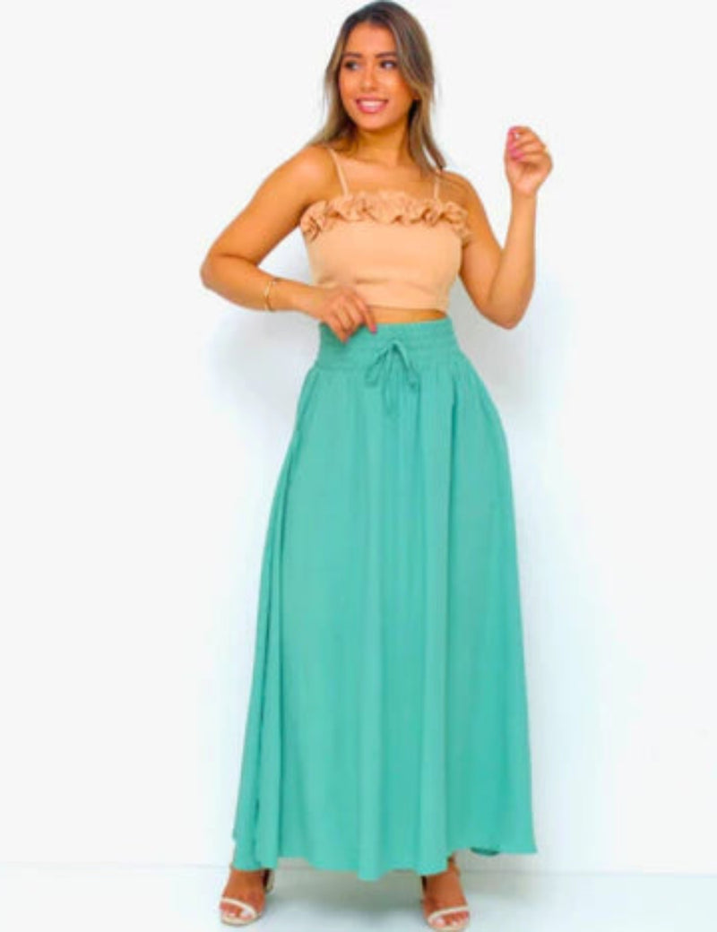 Saia Longa em Tecido Leve com Fenda Lateral e Forro