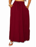 Saia Longa em Tecido Leve com Fenda Lateral e Forro