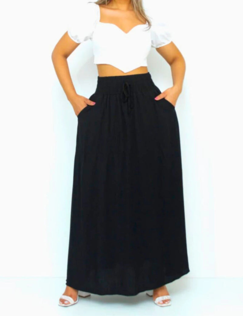 Saia Longa em Tecido Leve com Fenda Lateral e Forro