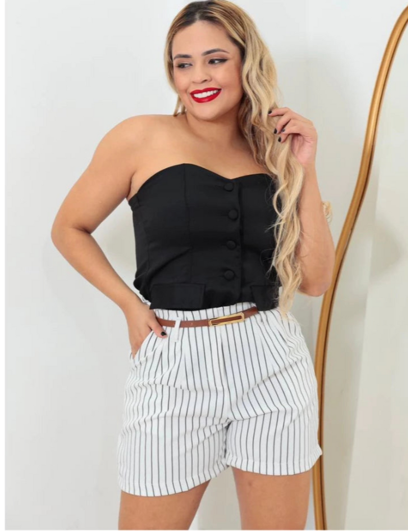 Short Listrado Feminino Alfaiataria Social com Cinto, Bolso e Fechamento Lateral