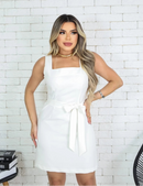 Vestido de Alfaiataria com Alças Largas e Laço Elegante