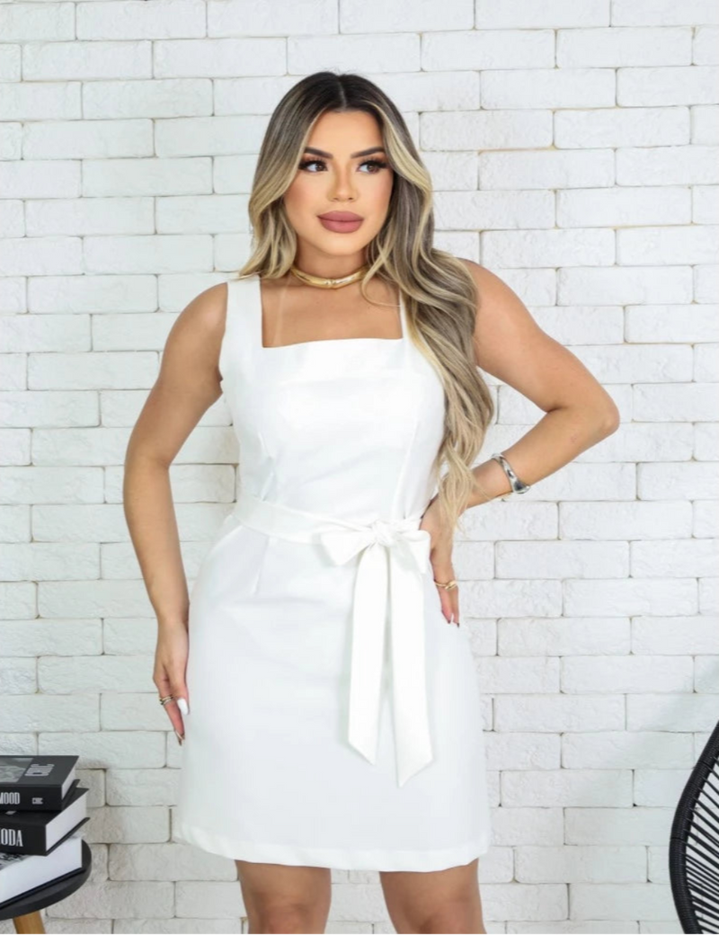 Vestido de Alfaiataria com Alças Largas e Laço Elegante